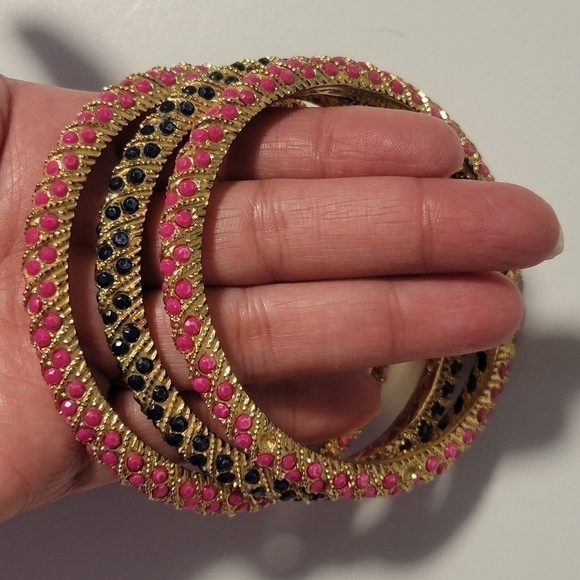 Lilly pulitzer 3 Stacking Bangle Bracelets. - Picture 2 of 10
